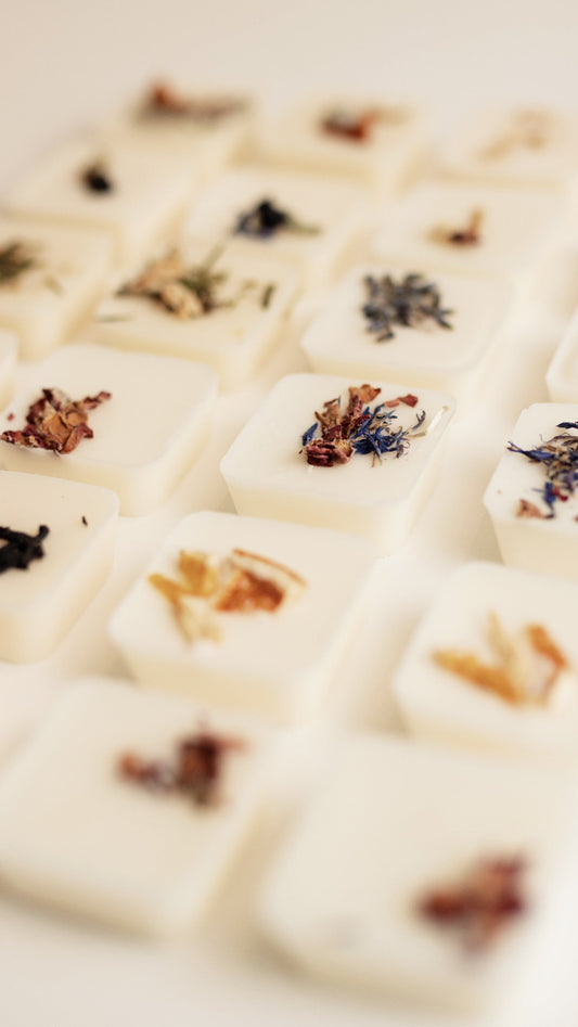 Create Your Own LUX MELT Discovery Box